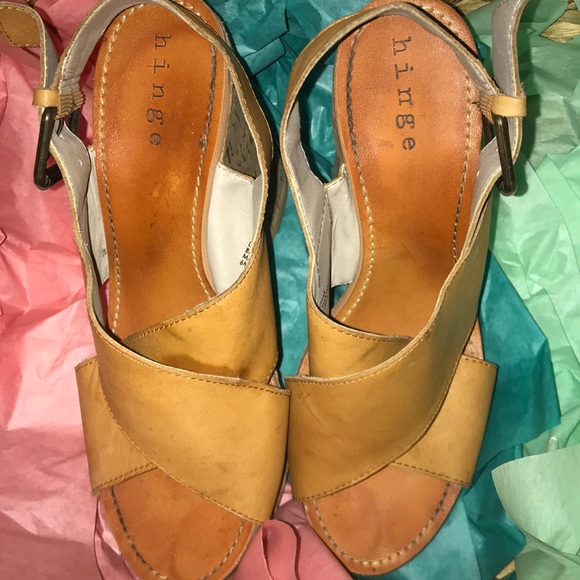 Hinge Tan Strap Platform Wedge Sandals - Picture 3 of 8